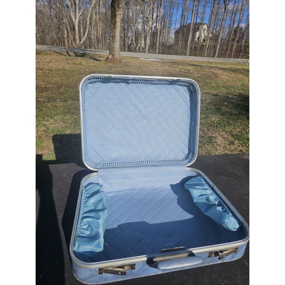 Vintage Blue Hard Case Carry On Travel Luggage Suitcase MCM Clean W Latches - Picture 2 of 8